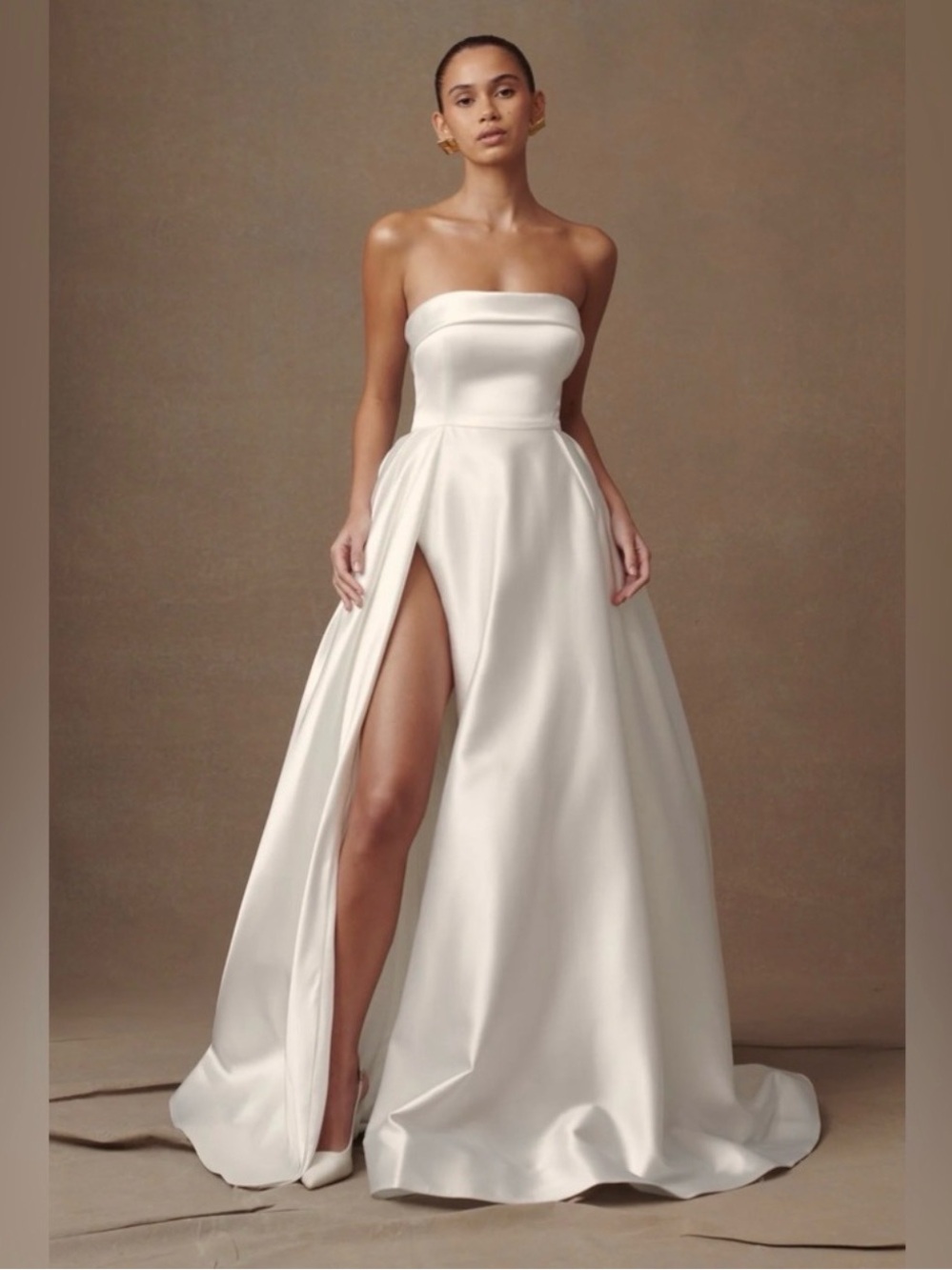 Meshki Eileen Strapless Wedding
Gown